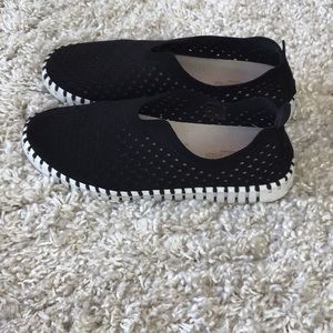 Ilse Jacobsen Black size 11 (euro 41) preowned